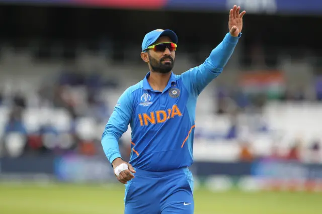 दिनेश कार्तिक