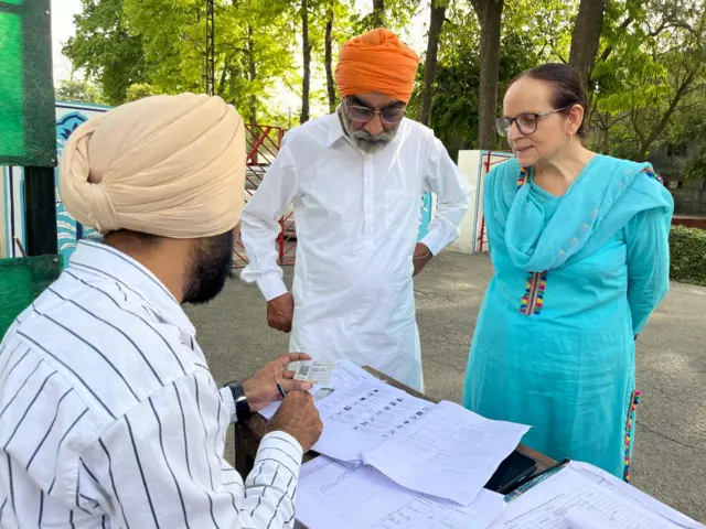 ਪੋਲਿੰਗ ਬੂਥ