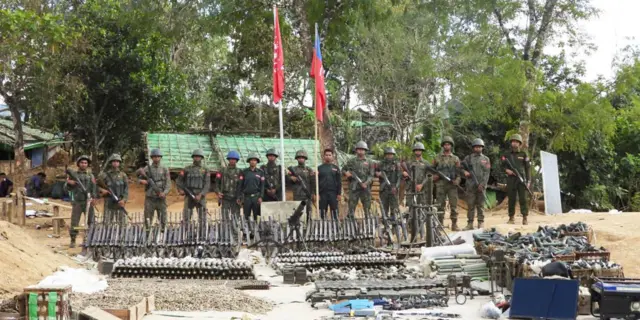 ရခိုင်နဲ့ ထိစပ်နေတဲ့ ချင်းပြည်နယ်၊ ပလက်ဝ ကို အေအေ ထိန်းချုပ်