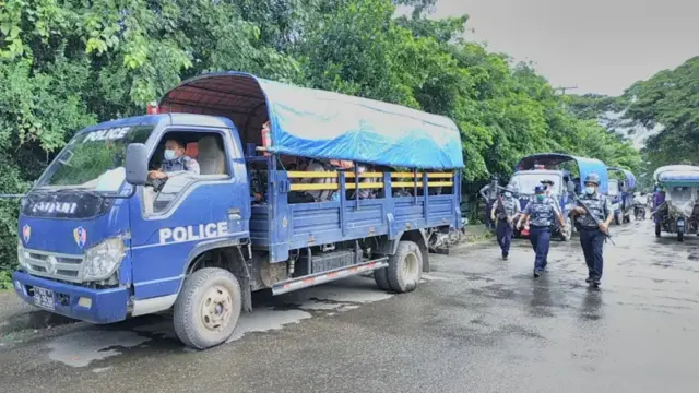 ၂၀၂၀ ခုနှစ် ကိုဗစ်ကာလ စစ်တွေမြို့မှာတွေ့ရတဲ့ ရဲတပ်ဖွဲ့ဝင်တွေ