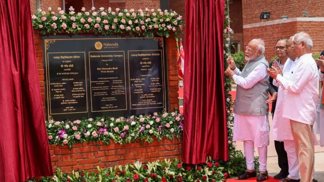 नरेंद्र मोदी