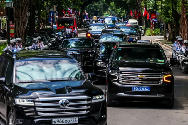 မြောက်ကိုရီးယားမြို့တော် ပြုံယမ်းကို ရောက်နေတဲ့ ရုရှားသမ္မတ ဗလာဒီမီယာ ပူတင်ဟာ ဒီနေ့ည နှောင်းပိုင်းပါ ဗီယက်နမ်နိုင်ငံ၊ မြို့တော် ဟနွိုင်းမြို့ကို ခရီးဆက်နိုင်ခြေရှိပါတယ်။