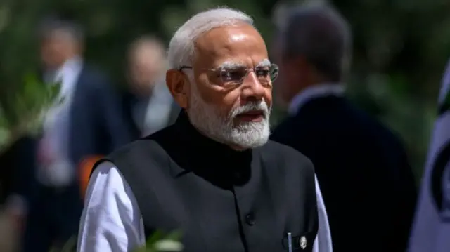 नरेंद्र मोदी