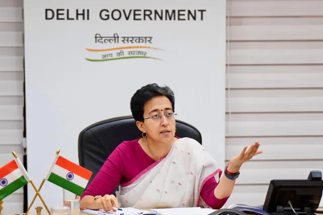 दिल्ली सरकार की जल मंत्री आतिशी