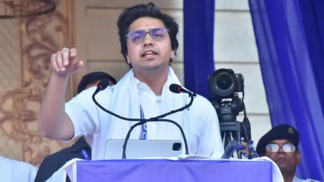 मायावती के भतीजे और उत्तराधिकारी आकाश आनंद