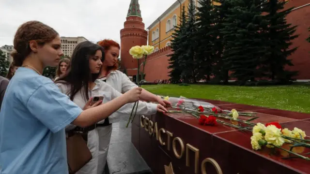 यूक्रेन के मिसाइल हमले में चार लोगों की मौत हुई है