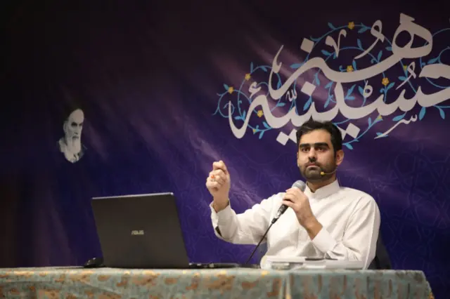 ثابتی