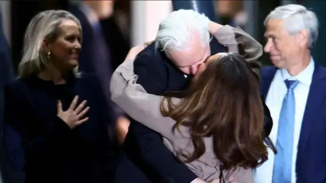 Julian Assange enwerela onwe ya