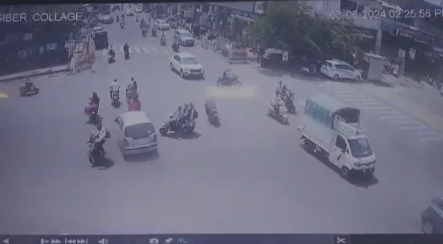 कोल्हापूर कार अपघात