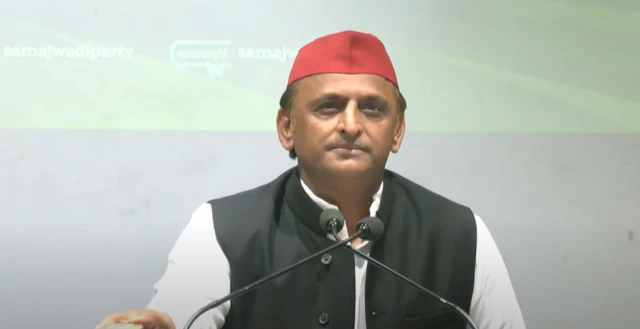 अखिलेश यादव