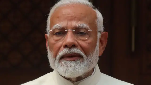 नरेंद्र मोदी