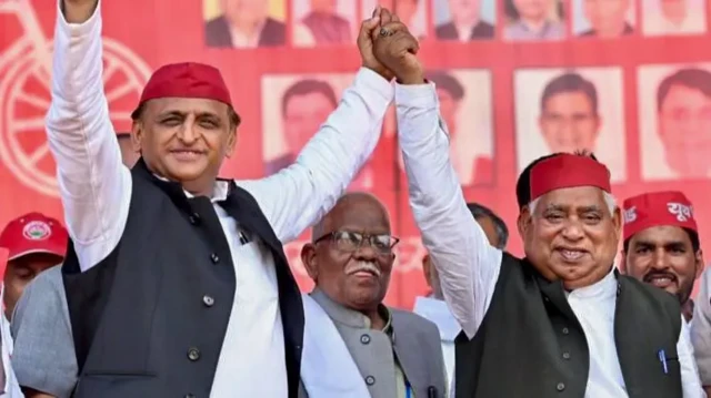 અખિલેશ યાદવ અને અવધેશ પ્રસાદ