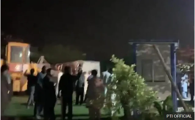 تحریک انصاف کا دفتر سیل