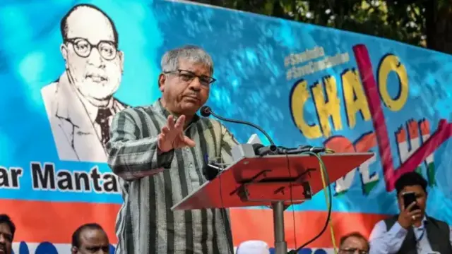 प्रकाश आंबेडकर : वंचितचा सर्वच्या सर्व जागांवर पराभव, काय आहेत कारणं?