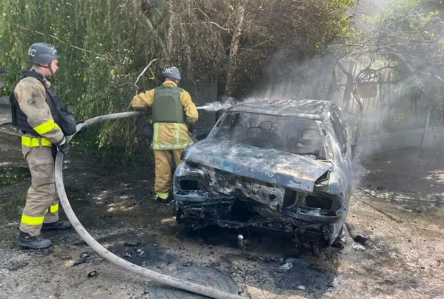 Горящий автомобиль в Никополе
