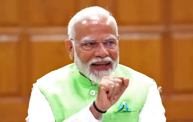 नरेंद्र मोदी