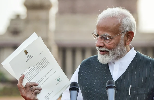 नरेंद्र मोदी
