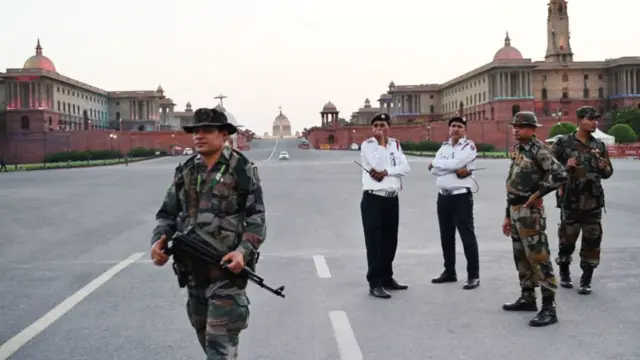 राष्ट्रपति भवन के आसपास की तस्वीर