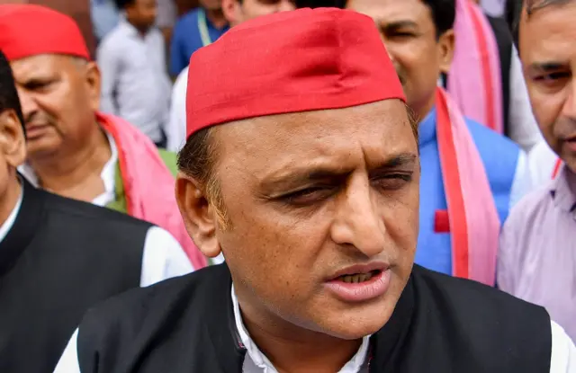 अखिलेश यादव