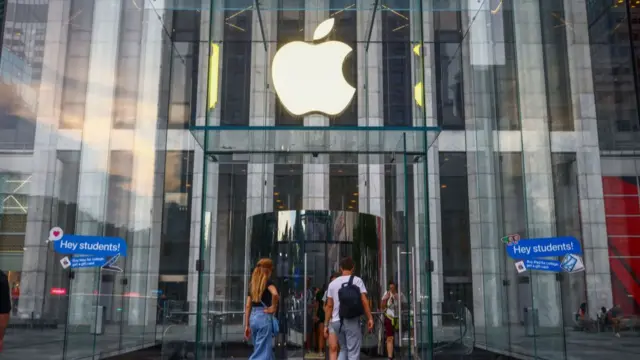 एप्पल स्टोर