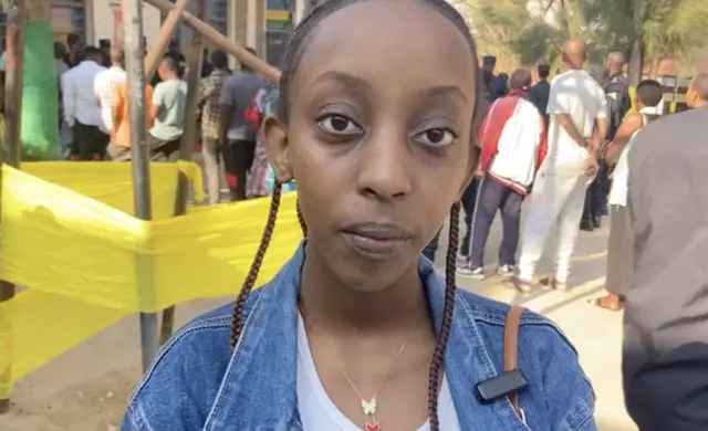 Gloria Muhoracyeye w'imyaka 19 ni ubwa mbere atoye