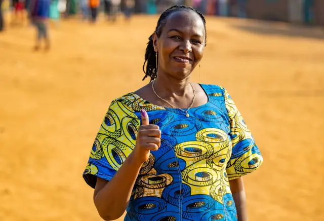 Umugore umaze gutora