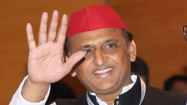 अखिलेश यादव