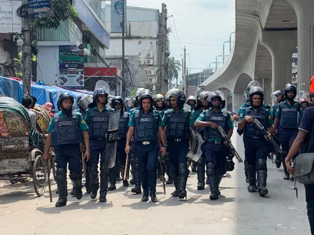 পুলিশ