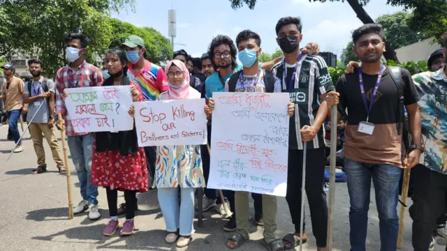 তেজগাঁও, নাবিস্কো মোড়ে শিক্ষার্থীদের অবস্থান