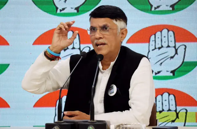 कांग्रेस वर्किंग कमेटी के सदस्य पवन खेड़ा