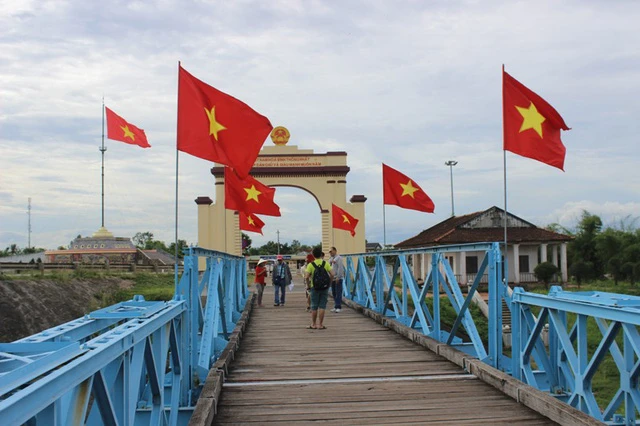 Cầu Hiền Lương