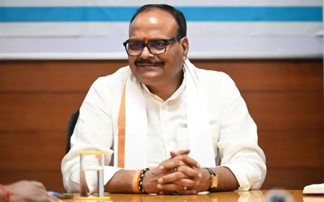 बृजेश पाठक