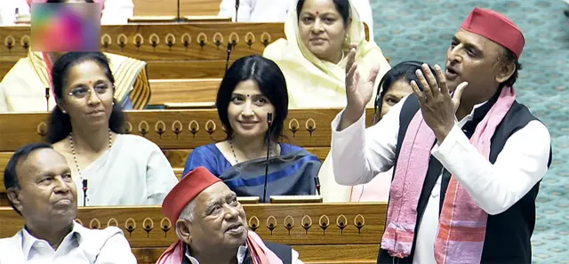 अखिलेश यादव