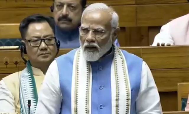 नरेंद्र मोदी