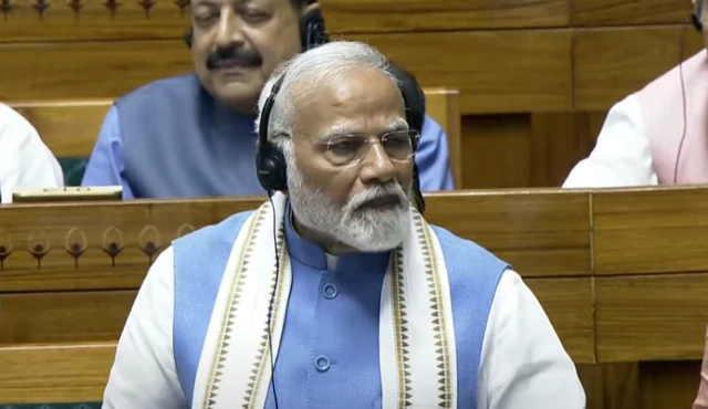 नरेंद्र मोदी