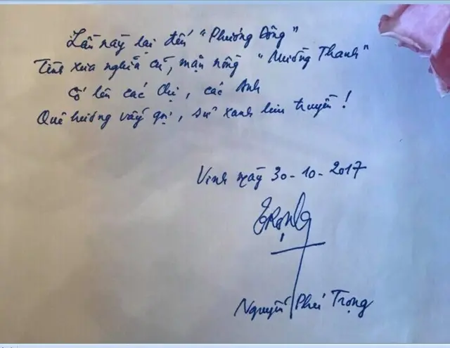 Tổng bí thư Nguyễn Phú Trọng tặng khách sạn Mường Thanh Grand Phương Đông vào năm 2017