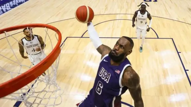 LeBron James alifikisha pointi 23 na kusaidia USA kutoka na ushindi mwembamba