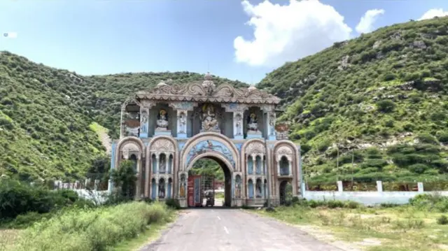 नूंह के नल्हड़ में मौजूद शिव मंदिर