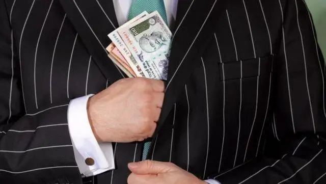 एटीएम कार्डवरील 5 प्रकारच्या विम्यांचे लाभ मोफत कसे घ्यायचे?