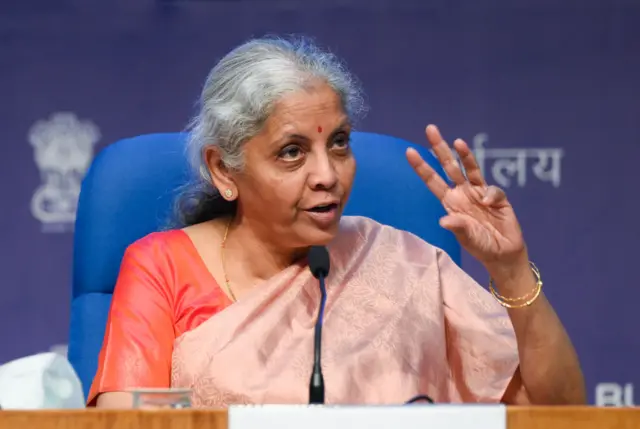 स्टँडर्ड डिडक्शन वाढवून 50,000 वरून 75,000 रुपयांवर