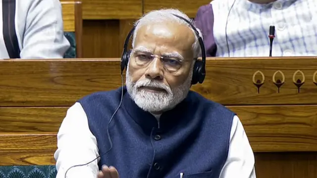 नरेंद्र मोदी