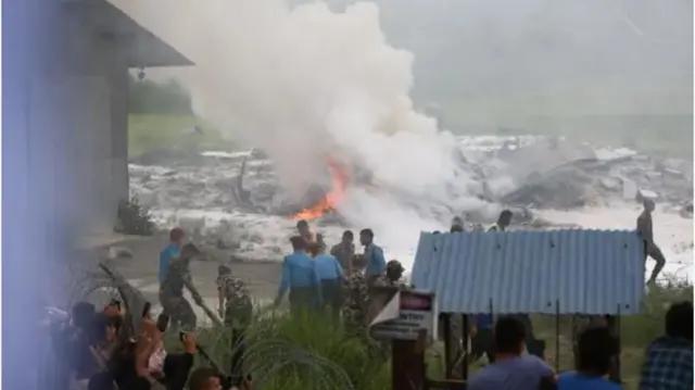 काठमांडू में हादसे का शिकार हुआ एक विमान