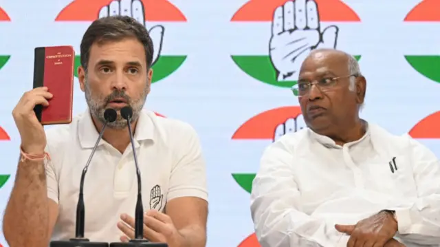 राहुल गांधी और मल्लिकार्जुन खड़गे