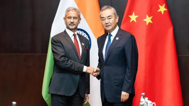 भारत के विदेश मंत्री एस जयशंकर और चीन के विदेश मंत्री वांग यी