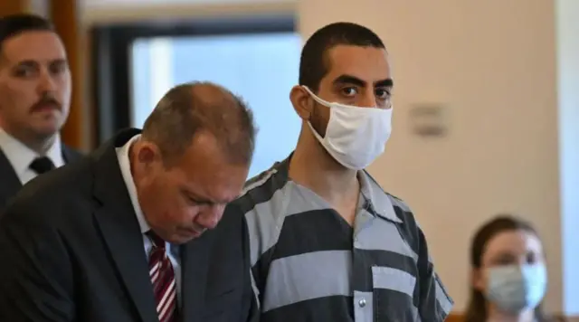 ہادی مطر، سلمان رشدی کا حملہ آور