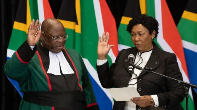 शपथ ग्रहण समारोह