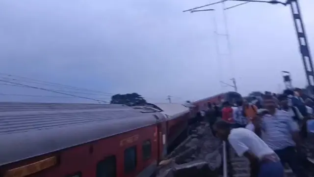 मुंबई-हावड़ा ट्रेन हादसा