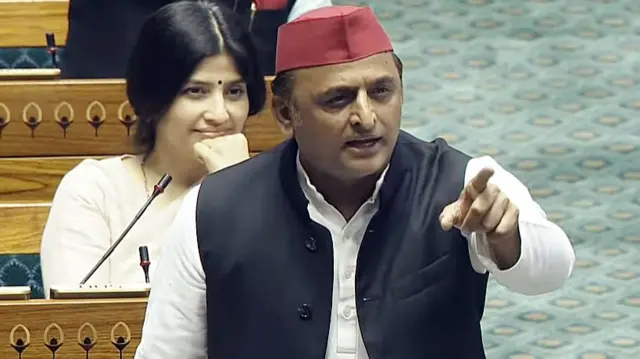 अखिलेश यादव ने मंगलवार को भी अनुराग ठाकुर के बयान का विरोध किया था