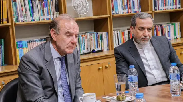 عراقچی و مورا