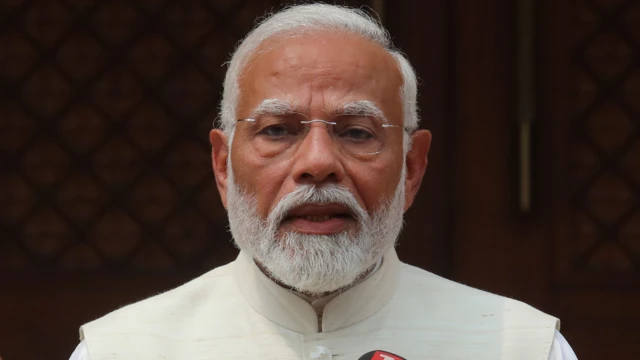 नरेंद्र मोदी